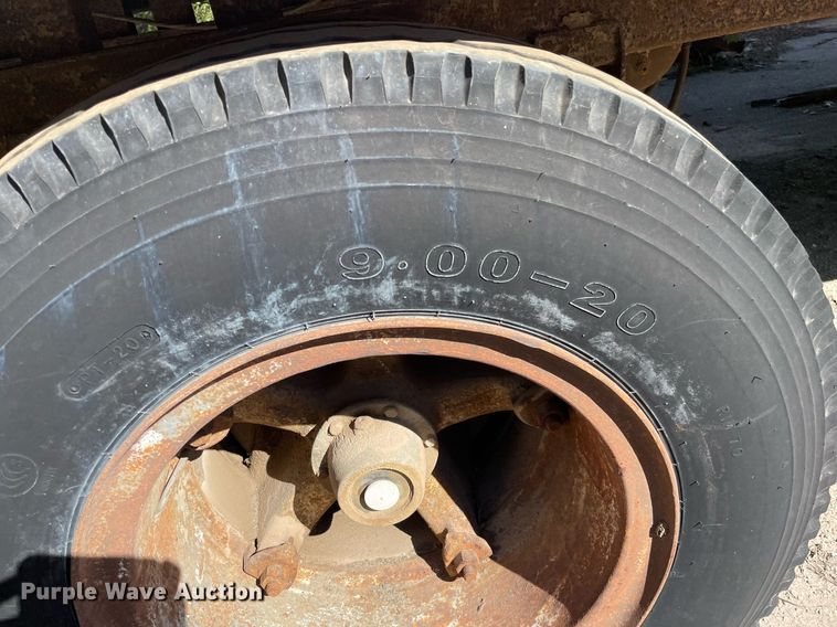 image for item NX9915 1970 Gindy  dry van trailer