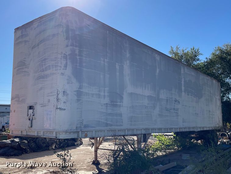 image for item NX9916 1969 Gindy  dry van trailer