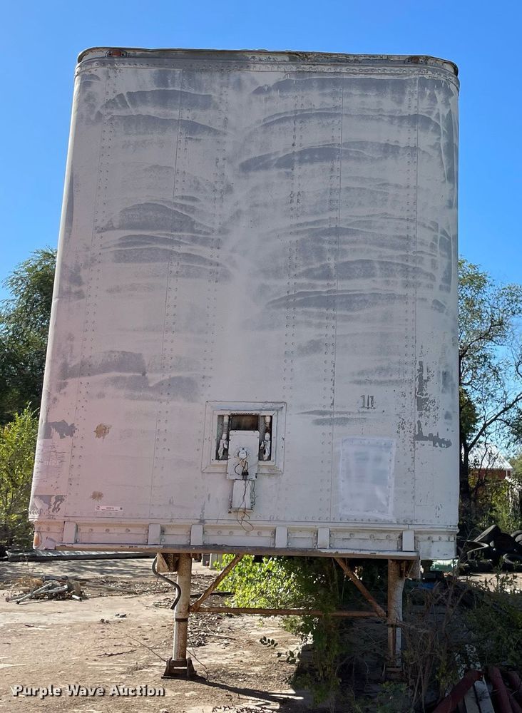 image for item NX9916 1969 Gindy  dry van trailer