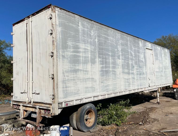 image for item NX9916 1969 Gindy  dry van trailer