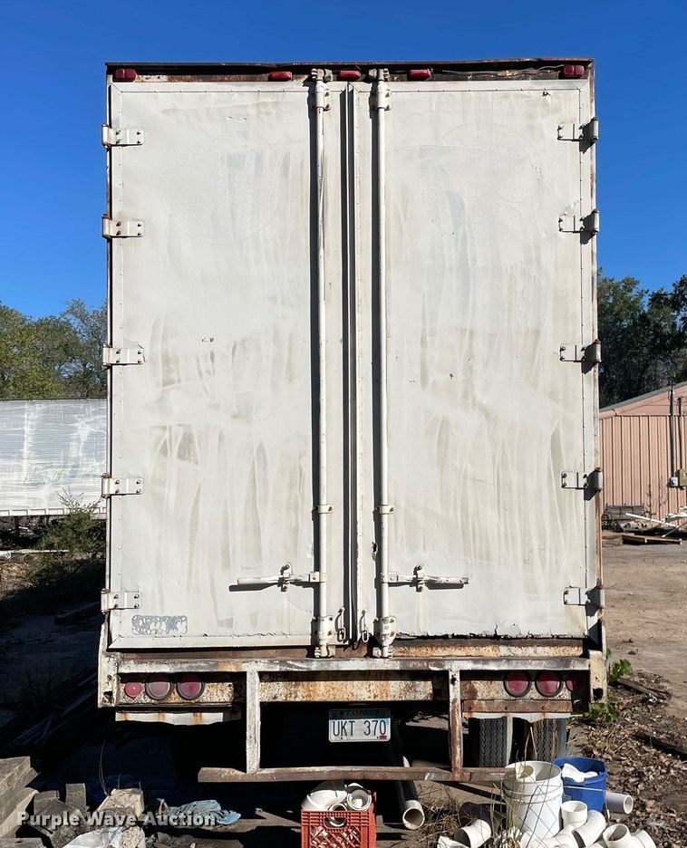 image for item NX9916 1969 Gindy  dry van trailer