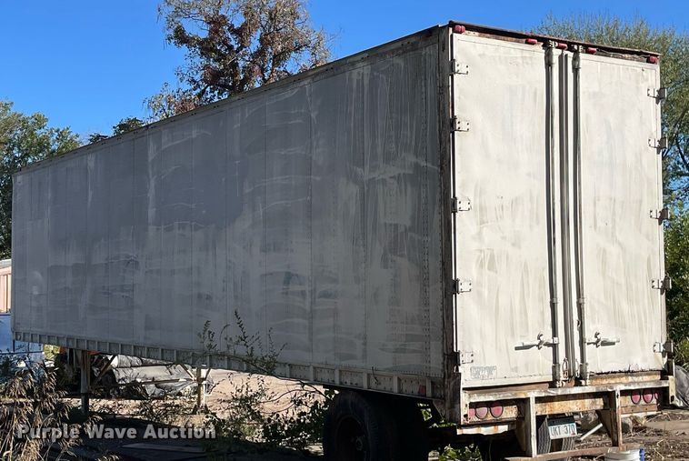 image for item NX9916 1969 Gindy  dry van trailer