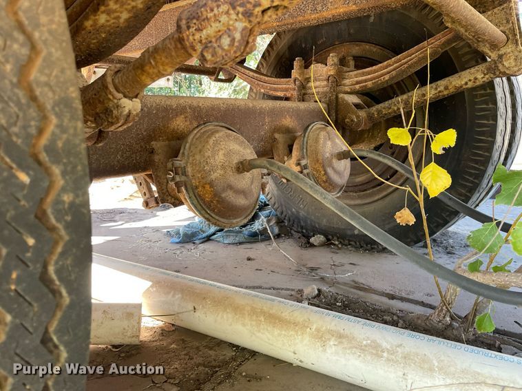 image for item NX9916 1969 Gindy  dry van trailer