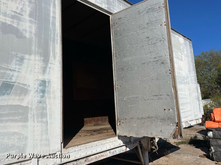 image for item NX9916 1969 Gindy  dry van trailer
