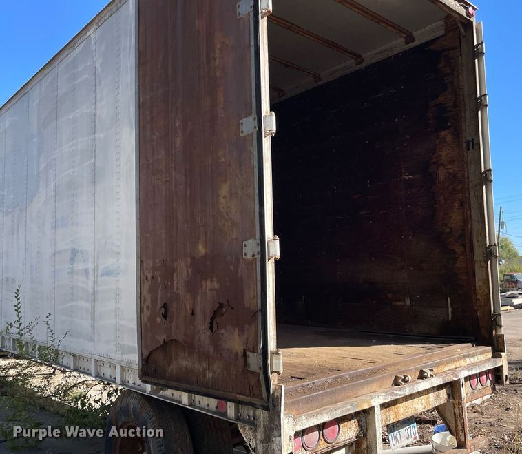 image for item NX9916 1969 Gindy  dry van trailer