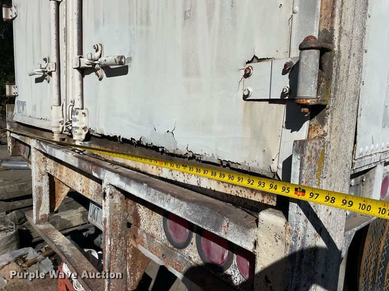 image for item NX9916 1969 Gindy  dry van trailer