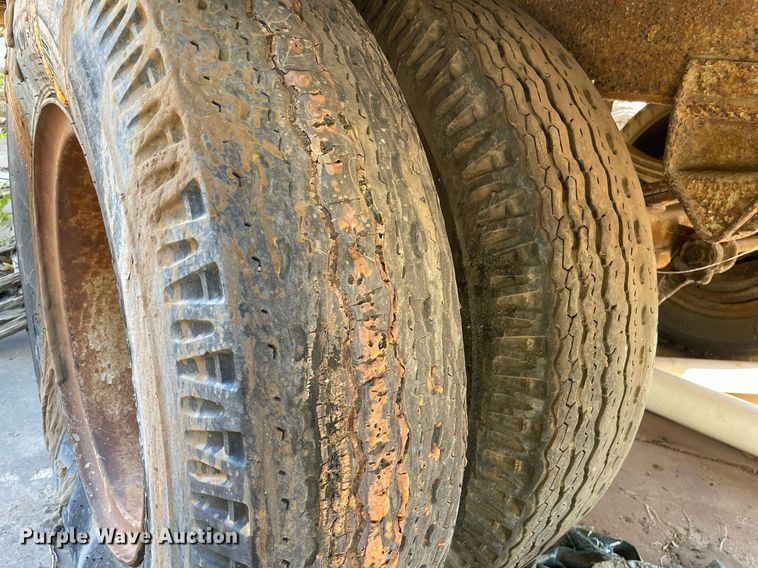 image for item NX9916 1969 Gindy  dry van trailer