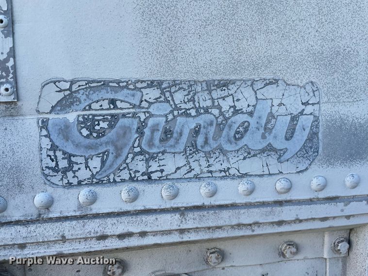 image for item NX9916 1969 Gindy  dry van trailer