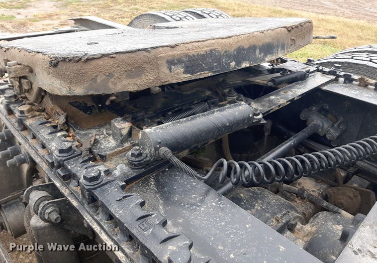 image for item OF9574 2009 International 8600  semi truck