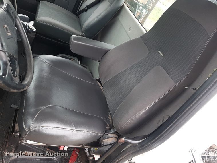 image for item OF9574 2009 International 8600  semi truck