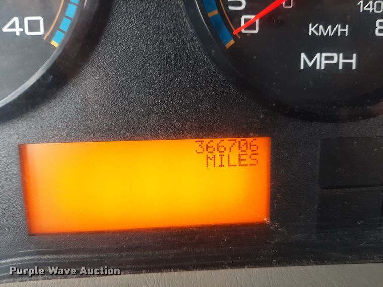 image for item OF9574 2009 International 8600  semi truck