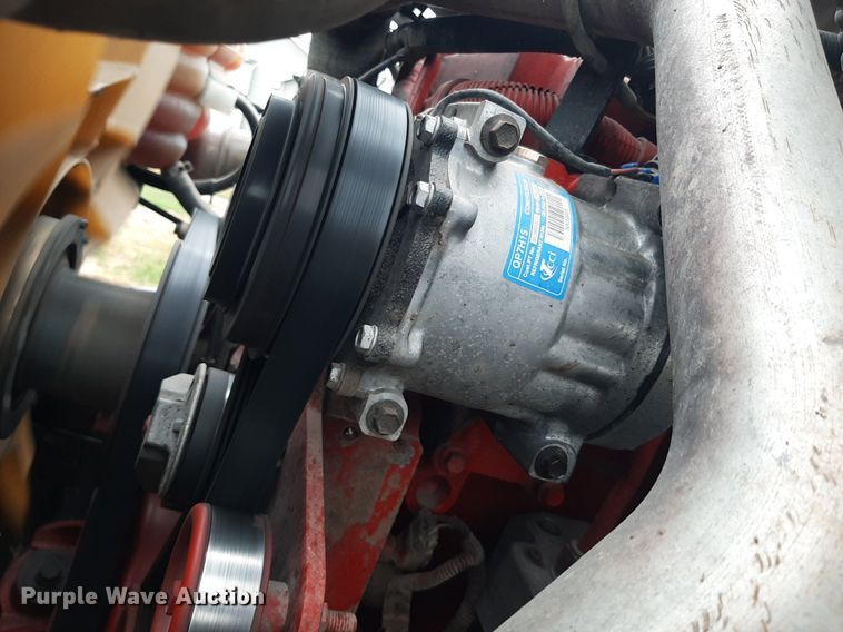 image for item OF9574 2009 International 8600  semi truck