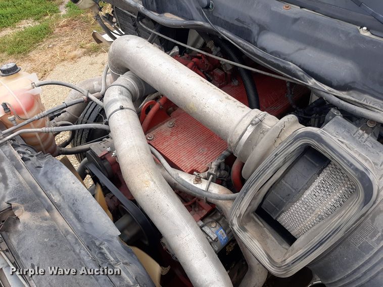 image for item OF9574 2009 International 8600  semi truck