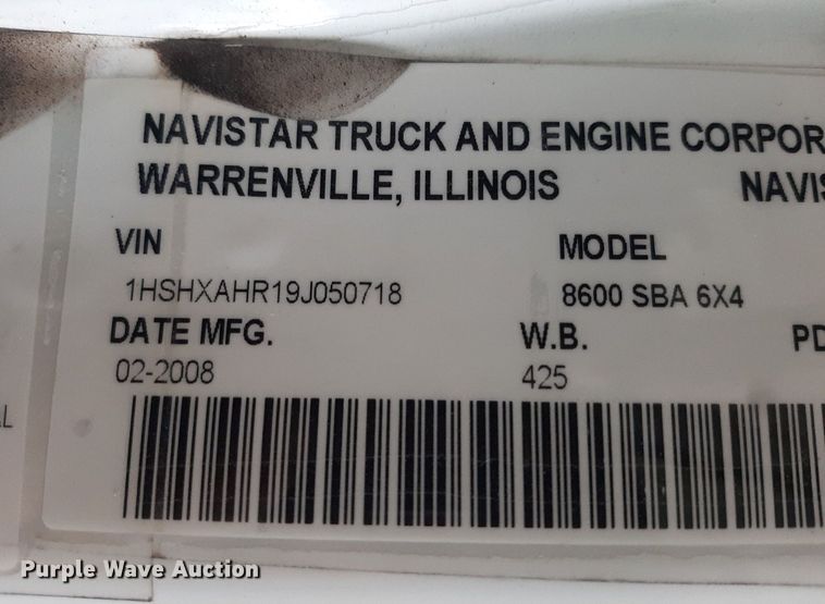 image for item OF9574 2009 International 8600  semi truck