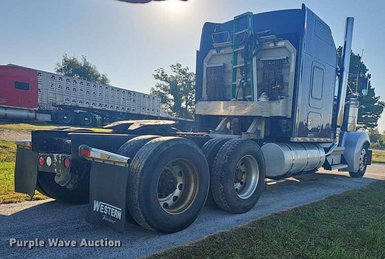 image for item OG9539 2003 Kenworth W900  semi truck