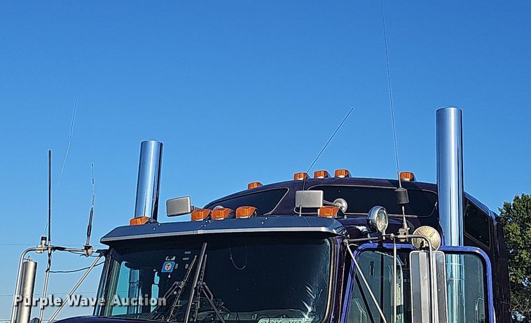 image for item OG9539 2003 Kenworth W900  semi truck