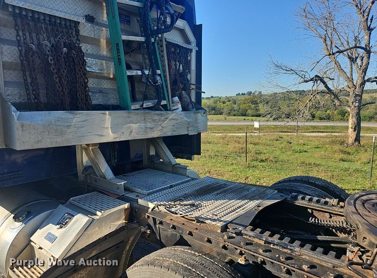 image for item OG9539 2003 Kenworth W900  semi truck