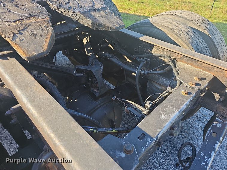 image for item OG9539 2003 Kenworth W900  semi truck