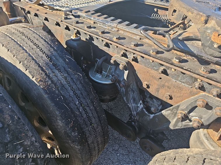 image for item OG9539 2003 Kenworth W900  semi truck