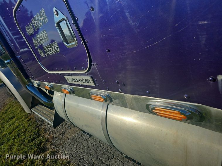 image for item OG9539 2003 Kenworth W900  semi truck