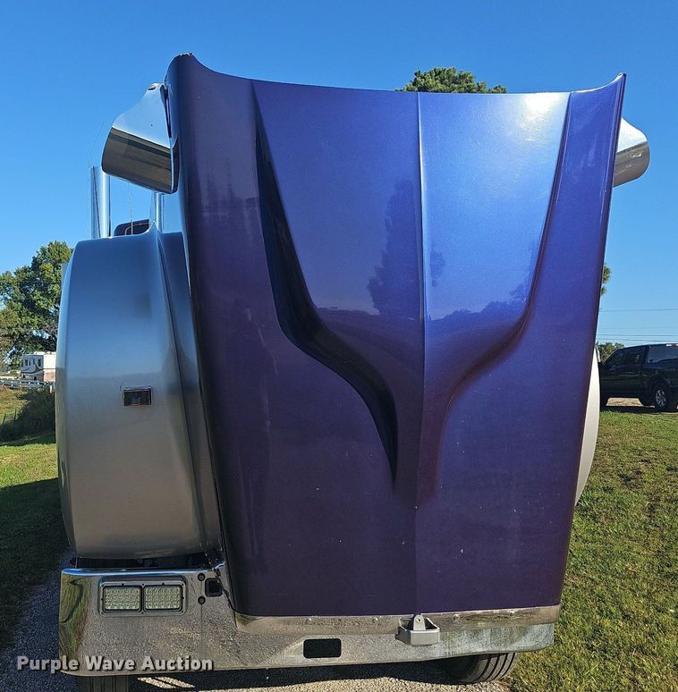 image for item OG9539 2003 Kenworth W900  semi truck