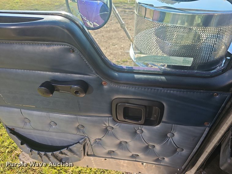 image for item OG9539 2003 Kenworth W900  semi truck