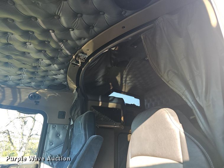 image for item OG9539 2003 Kenworth W900  semi truck