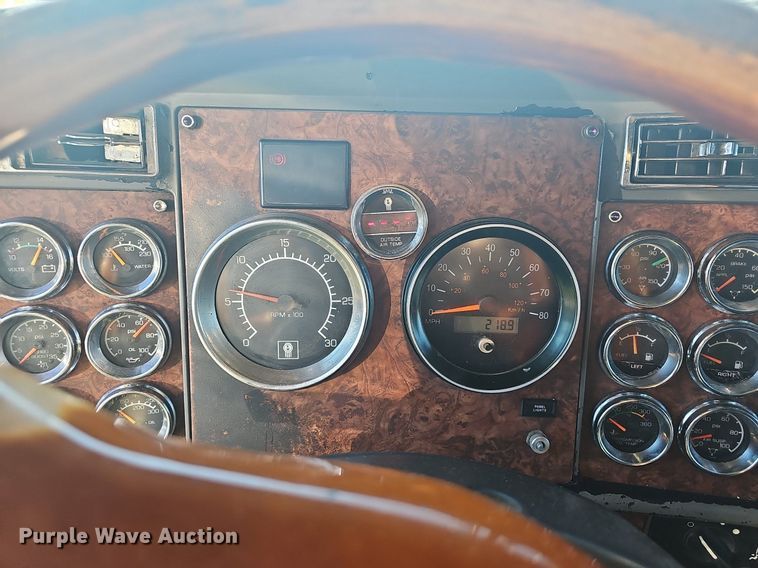 image for item OG9539 2003 Kenworth W900  semi truck