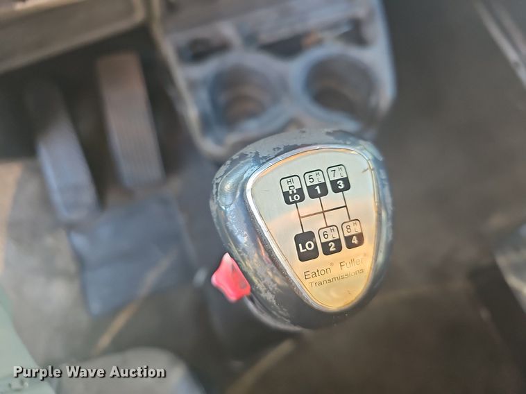 image for item OG9539 2003 Kenworth W900  semi truck