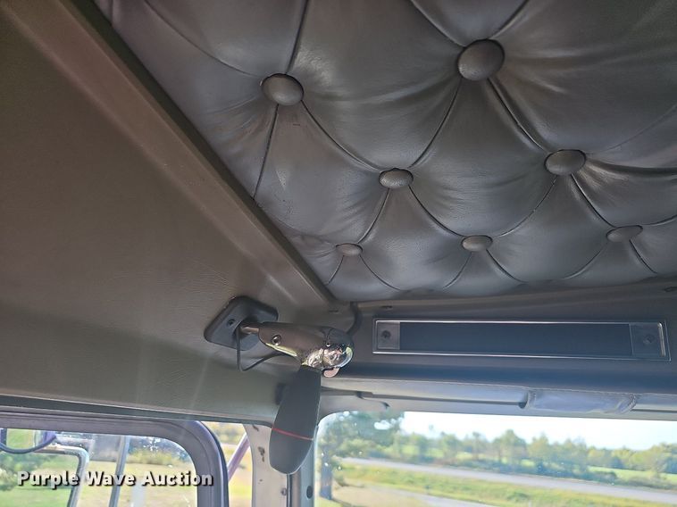 image for item OG9539 2003 Kenworth W900  semi truck