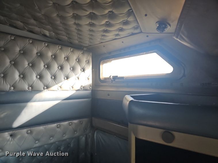 image for item OG9539 2003 Kenworth W900  semi truck