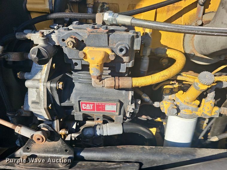 image for item OG9539 2003 Kenworth W900  semi truck