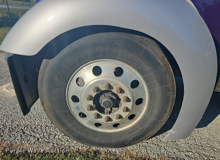 image for item OG9539 2003 Kenworth W900  semi truck