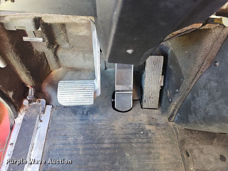 image for item OG9546 1995 International 9200  semi truck