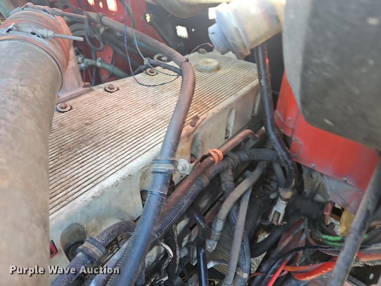 image for item OG9546 1995 International 9200  semi truck