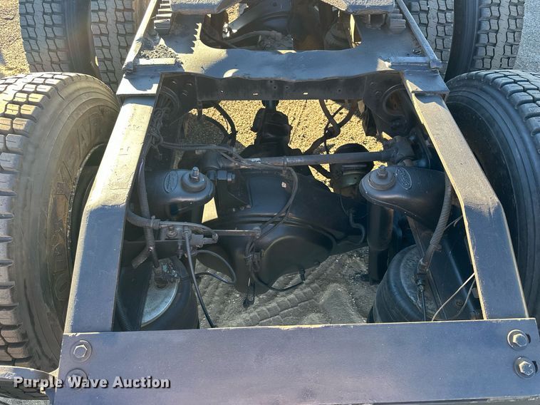 image for item OK9026 2007 Peterbilt 378  semi truck