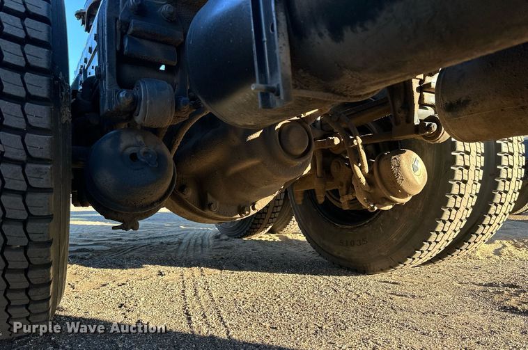 image for item OK9026 2007 Peterbilt 378  semi truck