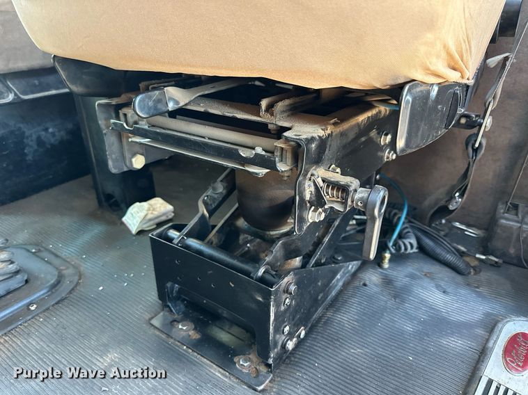 image for item OK9026 2007 Peterbilt 378  semi truck