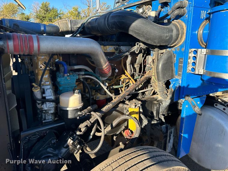 image for item OK9026 2007 Peterbilt 378  semi truck