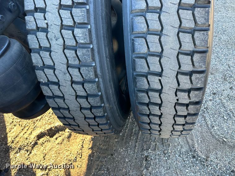 image for item OK9026 2007 Peterbilt 378  semi truck