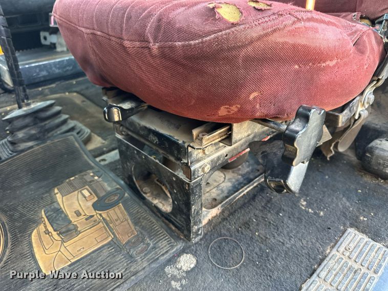 image for item OK9027 1998 Mack CH613  semi truck