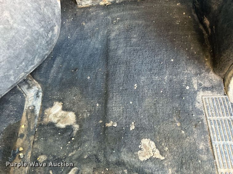 image for item OK9027 1998 Mack CH613  semi truck