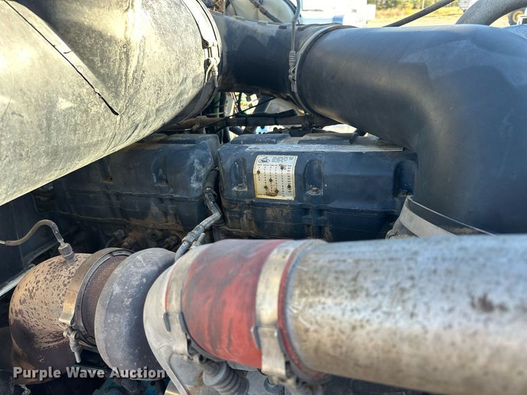 image for item OK9027 1998 Mack CH613  semi truck