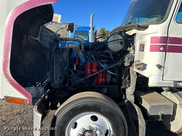 image for item OK9027 1998 Mack CH613  semi truck