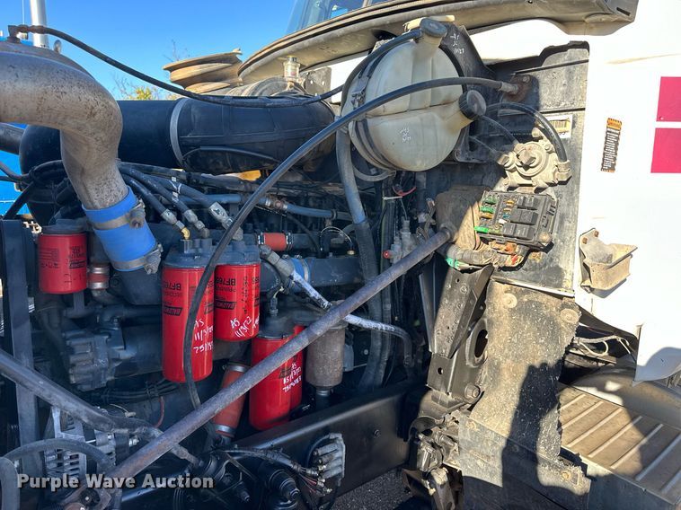 image for item OK9027 1998 Mack CH613  semi truck