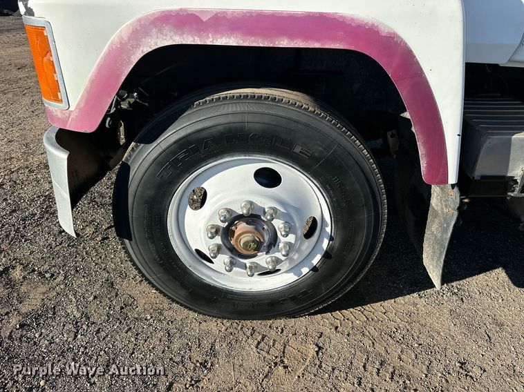 image for item OK9027 1998 Mack CH613  semi truck