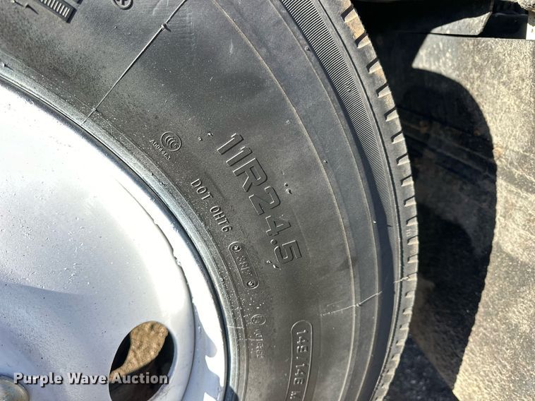 image for item OK9027 1998 Mack CH613  semi truck