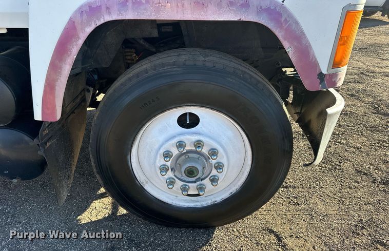 image for item OK9027 1998 Mack CH613  semi truck