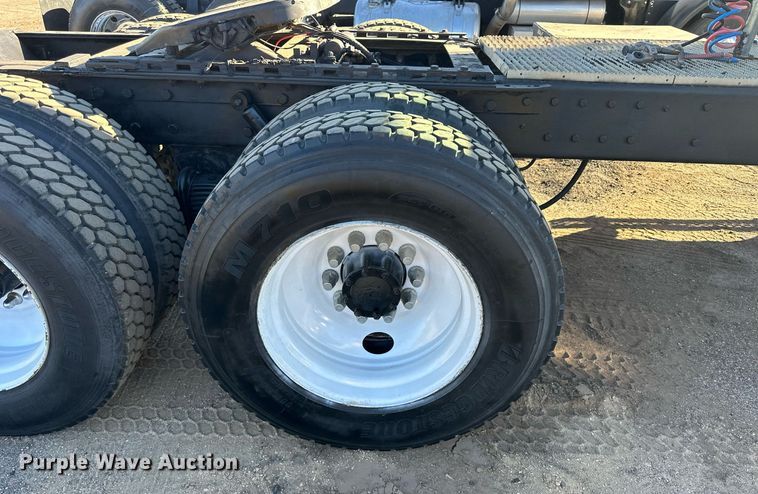 image for item OK9027 1998 Mack CH613  semi truck