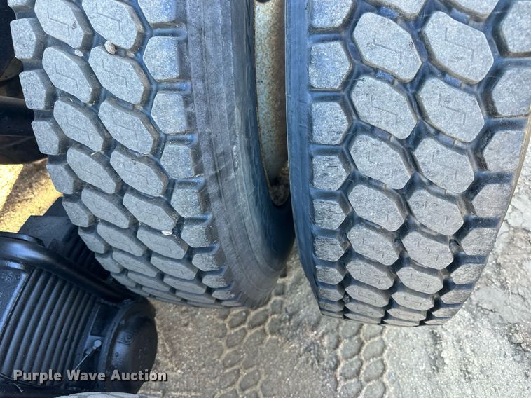 image for item OK9027 1998 Mack CH613  semi truck